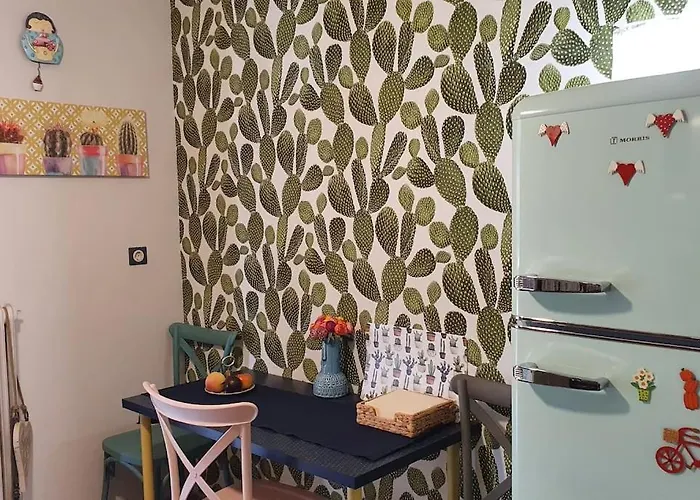 Quiet Ap 15'walk From Historical Old Town Lägenhet *