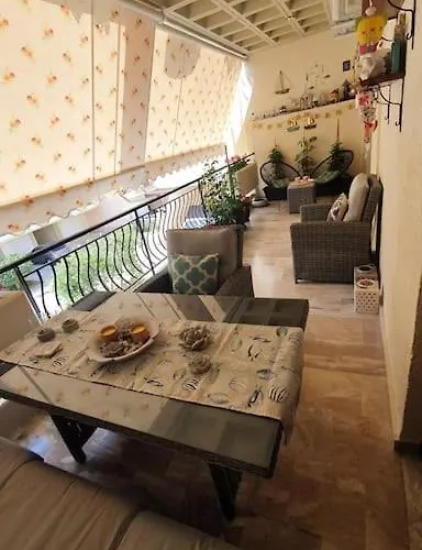 Quiet Ap 15'walk From Historical Old Town 아파트 *