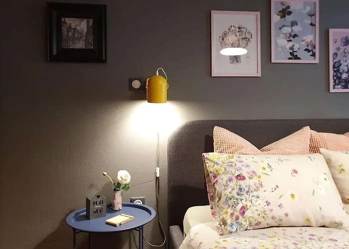 Quiet Ap 15'walk From Historical Old Town *